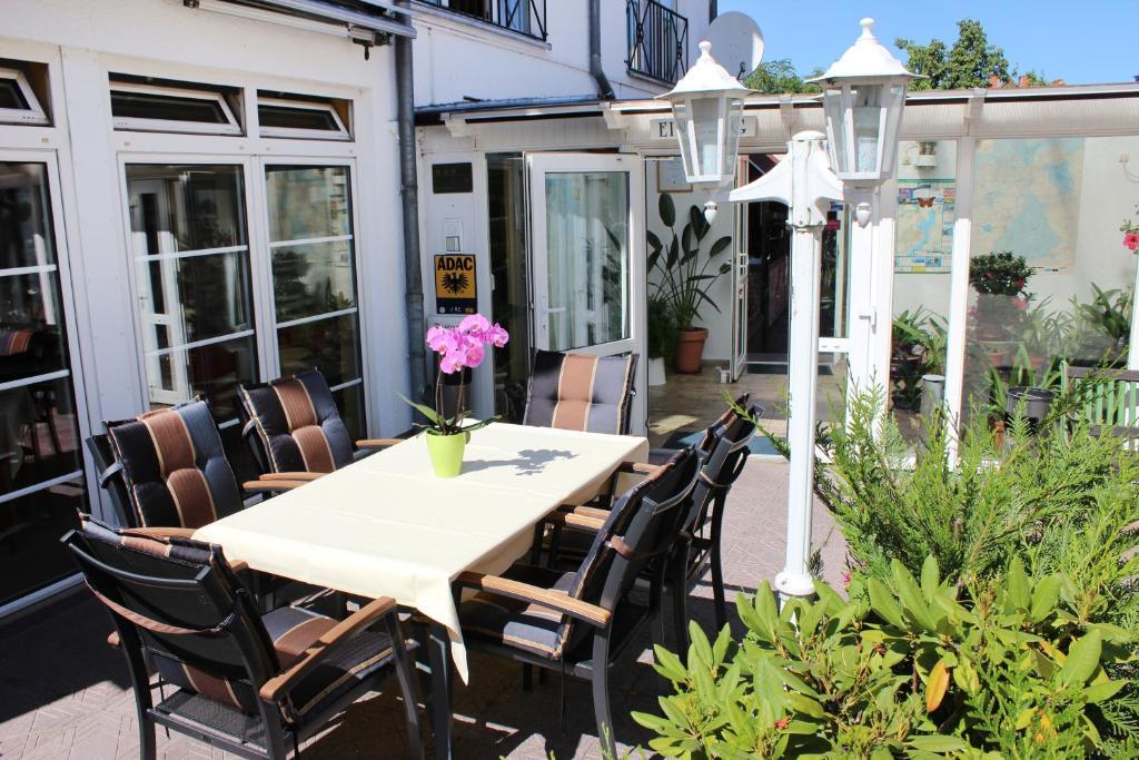 Hotel Pension Kirschstein Wolgast Bagian luar foto