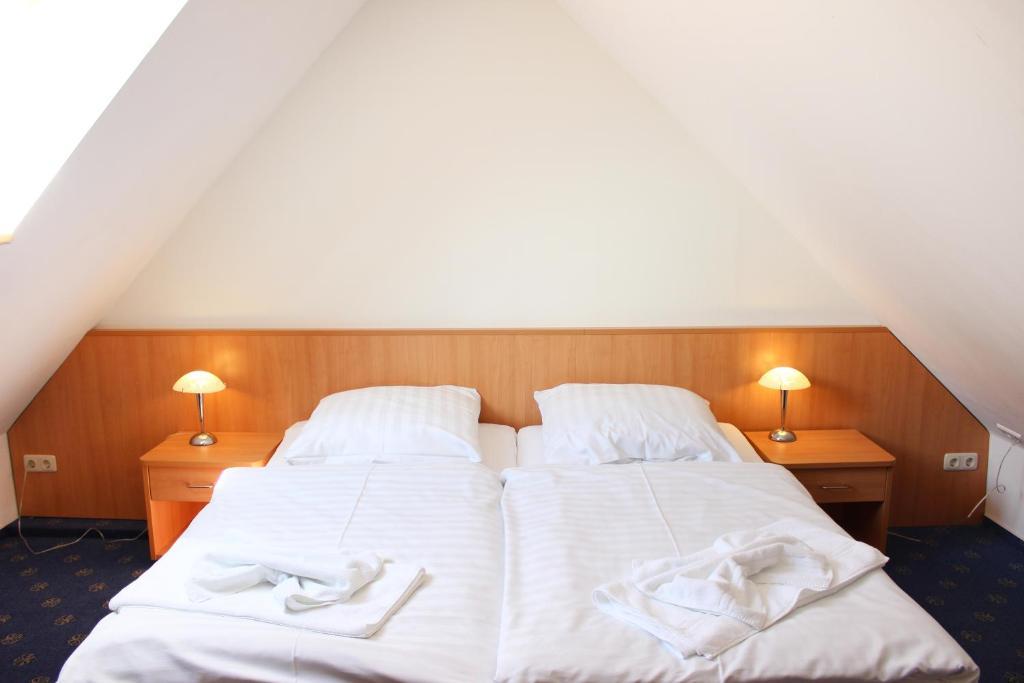 Hotel Pension Kirschstein Wolgast Ruang foto